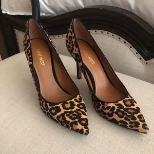 nine west leopard heels